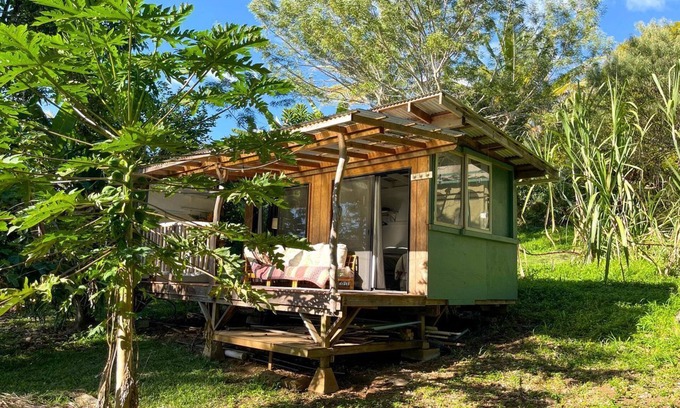 Kealakekua Cabina | Cute Cabin for Two Surrounded by Nature for a Peaceful Getaway in Kealakekua, Hawaii