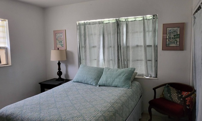 Drummond And Ware Casa | Cute & Clean in Very Cool St. Andrews by the Bay