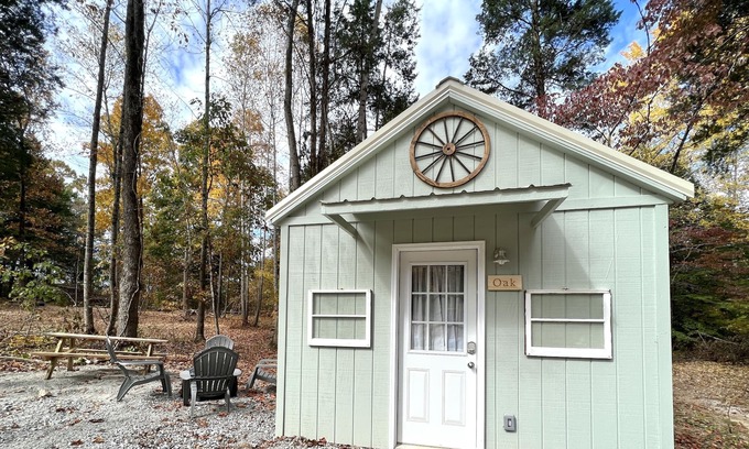 Big Rock Cabina | Cute Cozy Cabin in Hidden Haven Campground