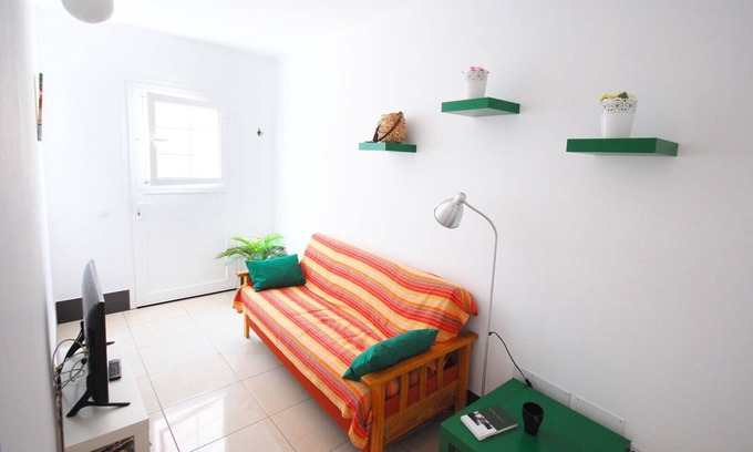Playa de Arinaga Apartamento | Cute little apartment close to promenade