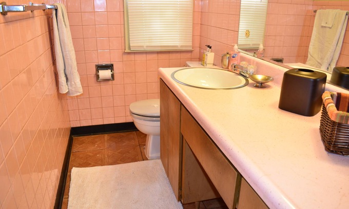 Detroit Casa | Cute Malvern Hill 3bd/1.5 ba Bungalow, Sleeps 8
