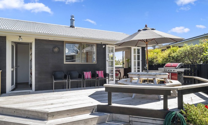 Taupo Casa | Cute on Kew - Taupo Holiday Home