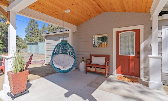 Larkspur Casa | Cute, Quiet & Private Bungalow - Newly Remodeled