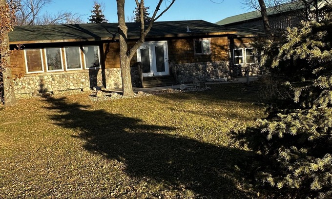 Aberdeen Cabaña | Cute Two Bedroom Cottage in Quiet Setting