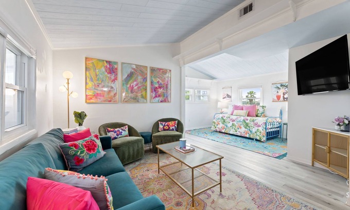 Pirates Beach Casa | Cute w/ hot tub, tiki bar, walk to beach. Just added cowboy pool!