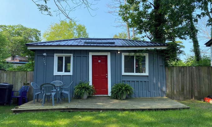 Wasaga Beach Apartamento | Cute Wasaga Beach Studio cottage 2 min. walk to beach 1!