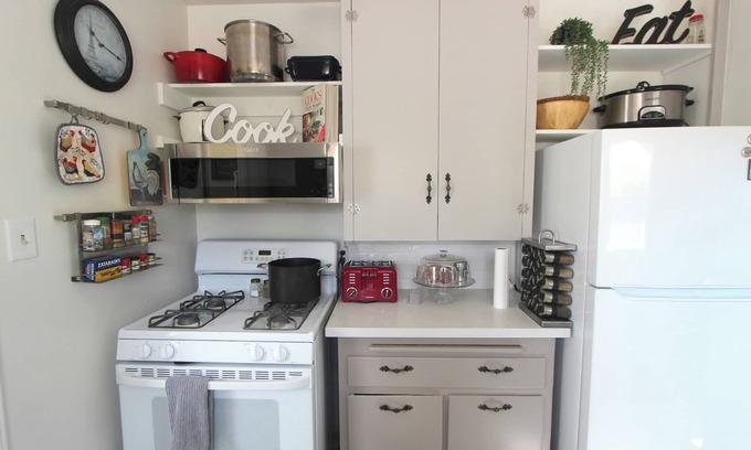 Lompoc Casa | Cute Wine Country Cottage con gran patio trasero para el entretenimiento