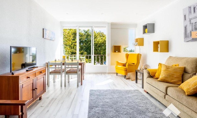 Carcavelos Apartamento | CVELOS Carcavelos Exquisite Retreat Near the Beach