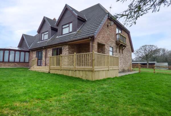 Pontyclun Casa | Cwm Gran Meadows