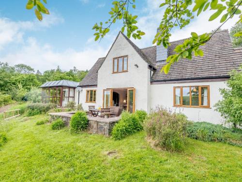 Llanidloes Casa | Cwmfron House