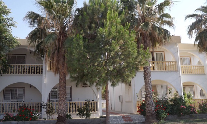 Kyrenia Casa | Paradise Holiday Bungalows - La mejor ubicación al lado de Cratos Beach Club
