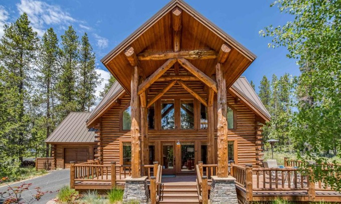 Sunriver Casa | Cypress Cabin Retreat - Meredith Lodging