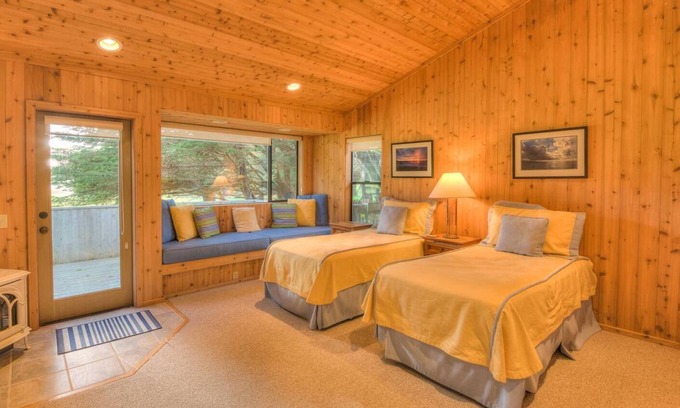 Sea Ranch Cabina | Cypress Meadows