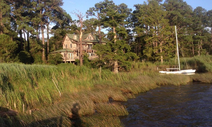 Kitty Hawk Cama Y Desayuno | Cypress Moon Inn