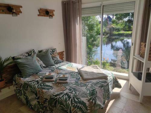 Les Roches-l'Eveque Casa | Détente au bord du Loir - Spa Sauna - Gîte 3