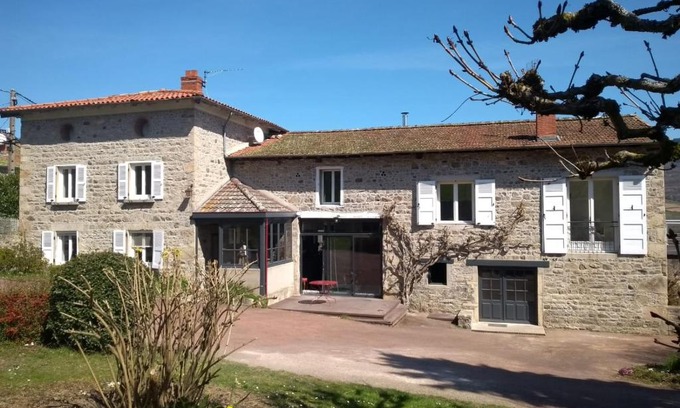 Les Ardillats Cama Y Desayuno | Détour en Beaujolais