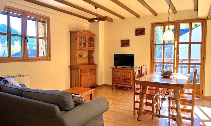 Escalo Apartamento | Dúplex familiar i de muntanya a Escaló by RURAL D'ÀNEU