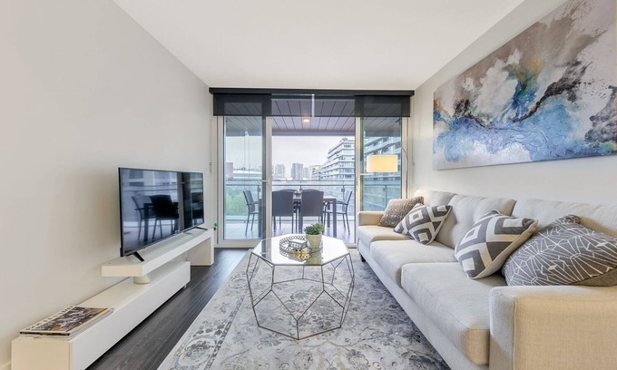 Fairview Apartamento | D57 - Brand new two bedroom apartment in Olympic Village!