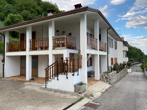 Cornino Apartamento | Da Mercedes