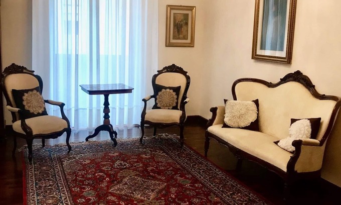 Verona City Centre Apartamento | Da Vinci Verona, elegante apartamento en Borgo Trento, 120 m², plaza de aparcamiento