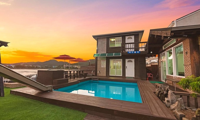 Ansan Casa | Daebudo Dekapo Pension