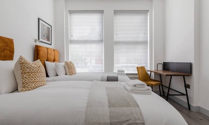 St. Leonard's Apartamento | Dainty 2BD Flat in Greater London