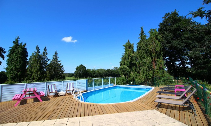 Mohon Casa | Casa rural pintoresca en una aldea tranquila con piscina exterior climatizada compartida.