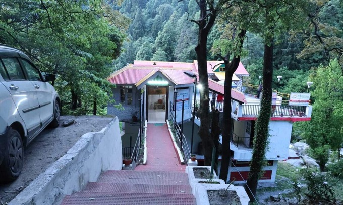 Dalhousie Hotel | Dalhousie Hotel Paradise Hill View