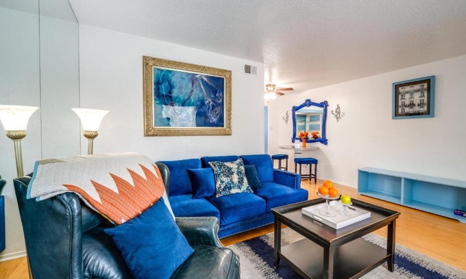 Knox - Henderson Apartamento | Dallas Vacation Rental Condo with Community Pool!