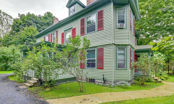Lenox Dale Casa | Dalton Vacation Rental Near Hiking & Skiing!