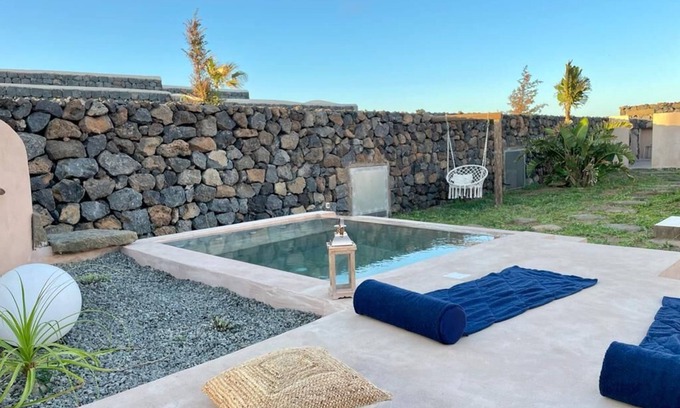 Pantelleria Casa | Dammuso Elisir Rosa - Private Jacuzzi and Garden