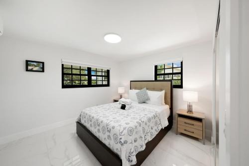 Melaleuca Gardens Casa | Dania Beach Unit 1 By Pmi