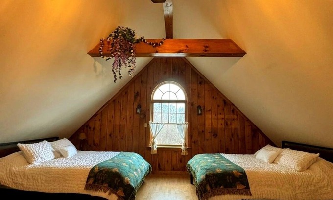 Marshfield Chalet De Esquí | Danielsons Chalet family friendly 3200sq.ft home at Groton state forest