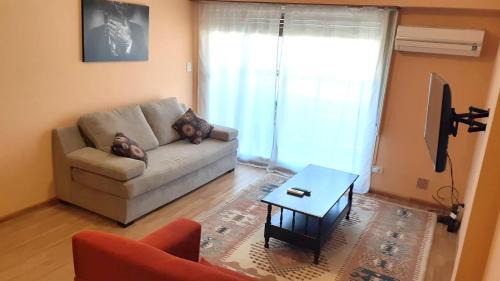 Monte Grande Apartamento | Danny ap - Amplio y cómodo - 18 min Aeropuerto - Zona de Restos - Parking