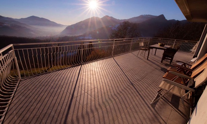 Vertova Cabina | Dante hut tourist rental with panoramic views of the mountains