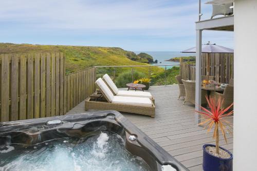 Mullion Casa | Daphne