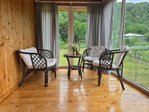 Racha-Lechkhumi and Lower Svaneti Apartamento | Dariani Cottage