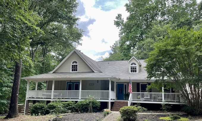 Newnan Apartamento | Lake Community private apartment in Newnan - Sleeps 6!