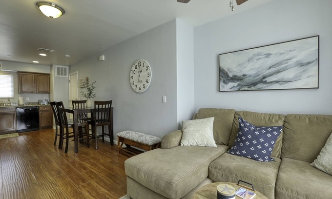 Grover Beach Condominio | Darling One Bedroom Condo with Ocean Views