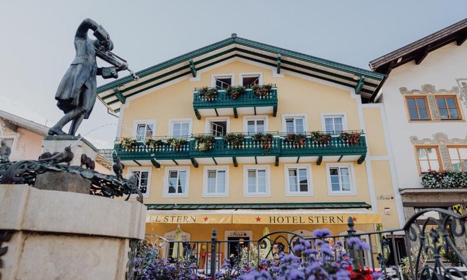 St. Gilgen Hotel | Das Hotel Stern, B&B KG - digital & contactless check-in
