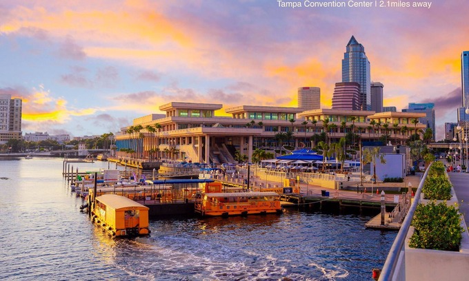 Davis Islands Casa | Davis Island Getaway - Ocean & Cruise Ship Views