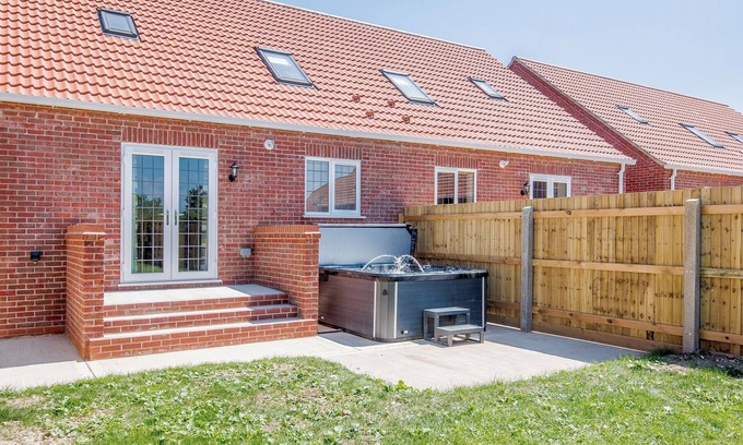 Mablethorpe and Sutton Cabaña | Dawson Park 8 - UK12667