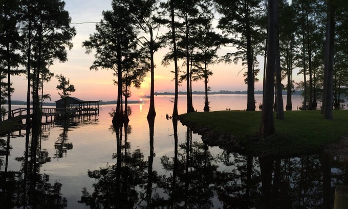 Mooringsport Casa | Daybreak at The Dock House, 3-bedroom house located on beautiful Caddo Lake