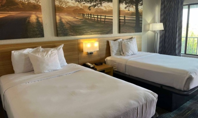 Tillmans Corner Hotel | Days Inn & Suites by Wyndham Mobile