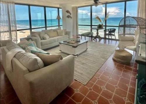 Daytona Beach Apartamento | Daytona oceanfront two-bedroom suite
