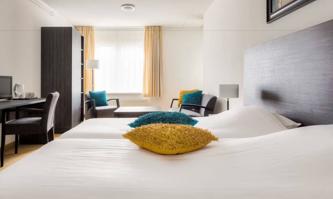 De Bult Hotel | De Bult Getaway: 2 Units w/ Sauna | Near National Parks & Trails