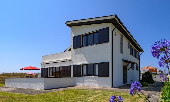 Viana do Castelo Casa | De Carreço by Interhome