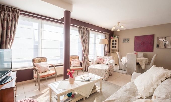 Wenduine Apartamento | De tulp - romantic by Interhome