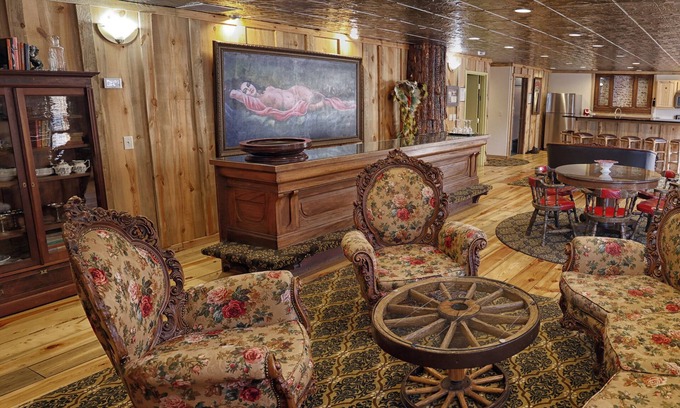 Deadwood Casa | Deadwood Historic Brothel - 5 BR 4 BA in downtown Deadwood - Sleeps 12 - parking