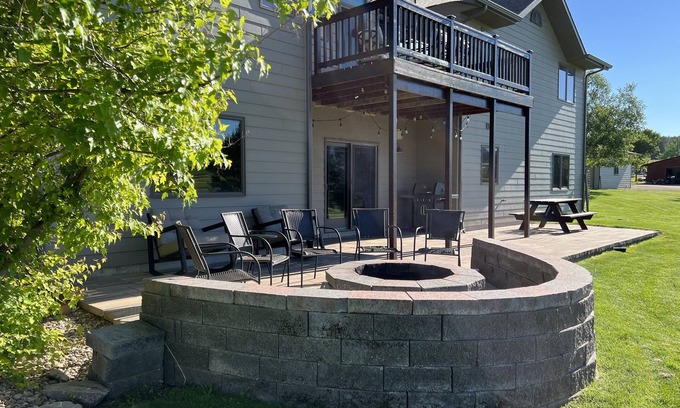 Sturgis Casa | Deadwood & Sturgis 5 bedroom next to golf course